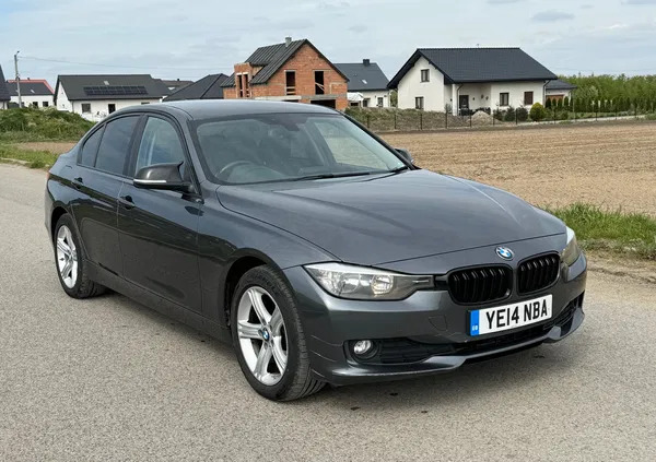 samochody osobowe BMW Seria 3 cena 14700 przebieg: 192000, rok produkcji 2014 z Wieluń